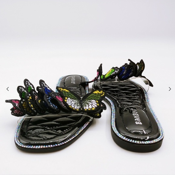 Bamboo Womans Alta Flat Slide Sandal Embroidered Butterflies on Top - Picture 1 of 10